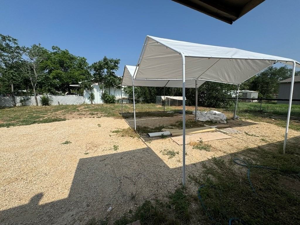 3803 Travis St - Photo 2 of 10