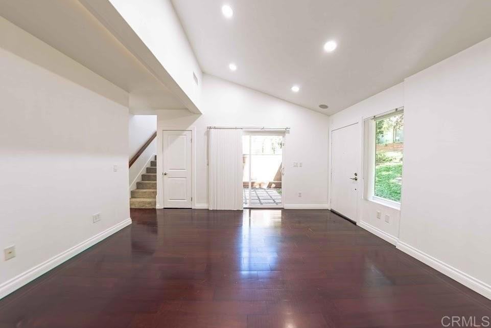 10670 Esmeraldas Dr - Photo 4 of 46