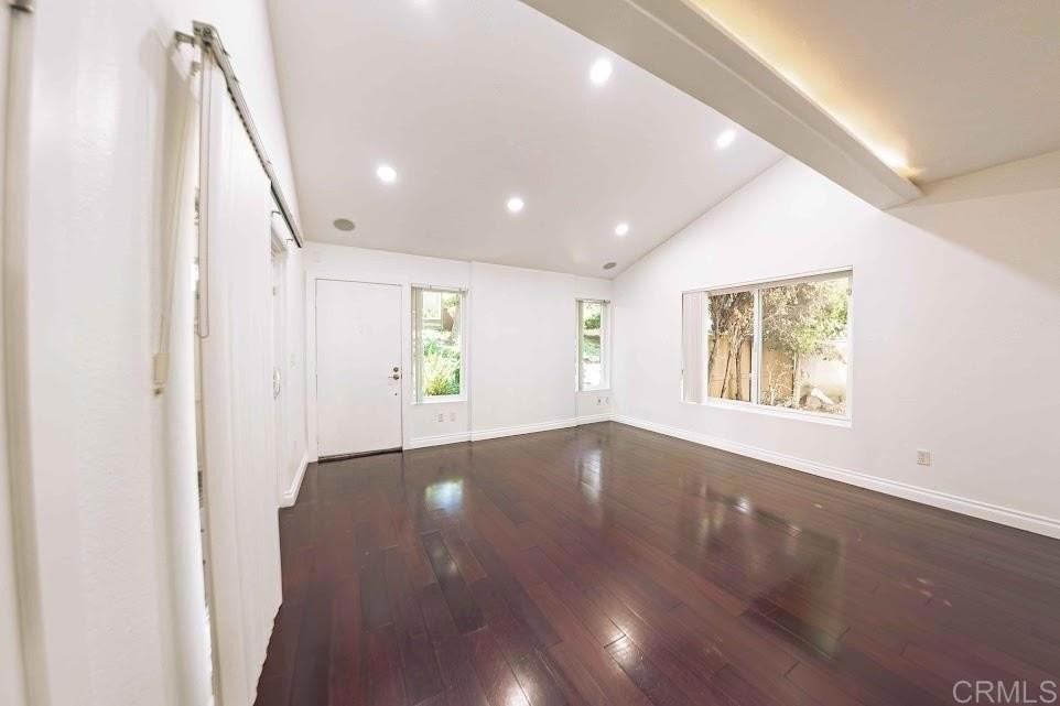 10670 Esmeraldas Dr - Photo 5 of 46