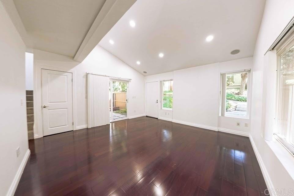 10670 Esmeraldas Dr - Photo 6 of 46