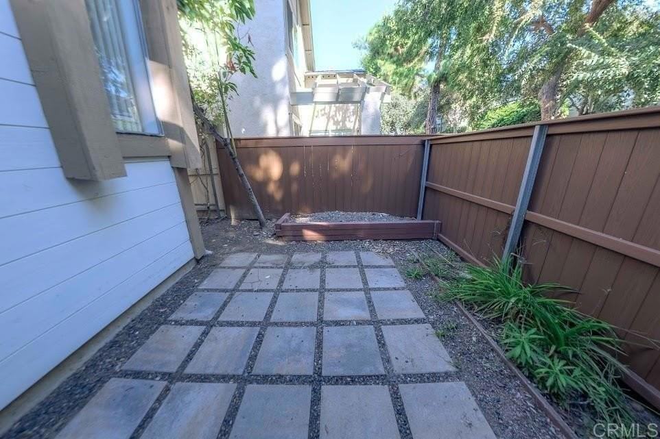 10670 Esmeraldas Dr - Photo 7 of 46