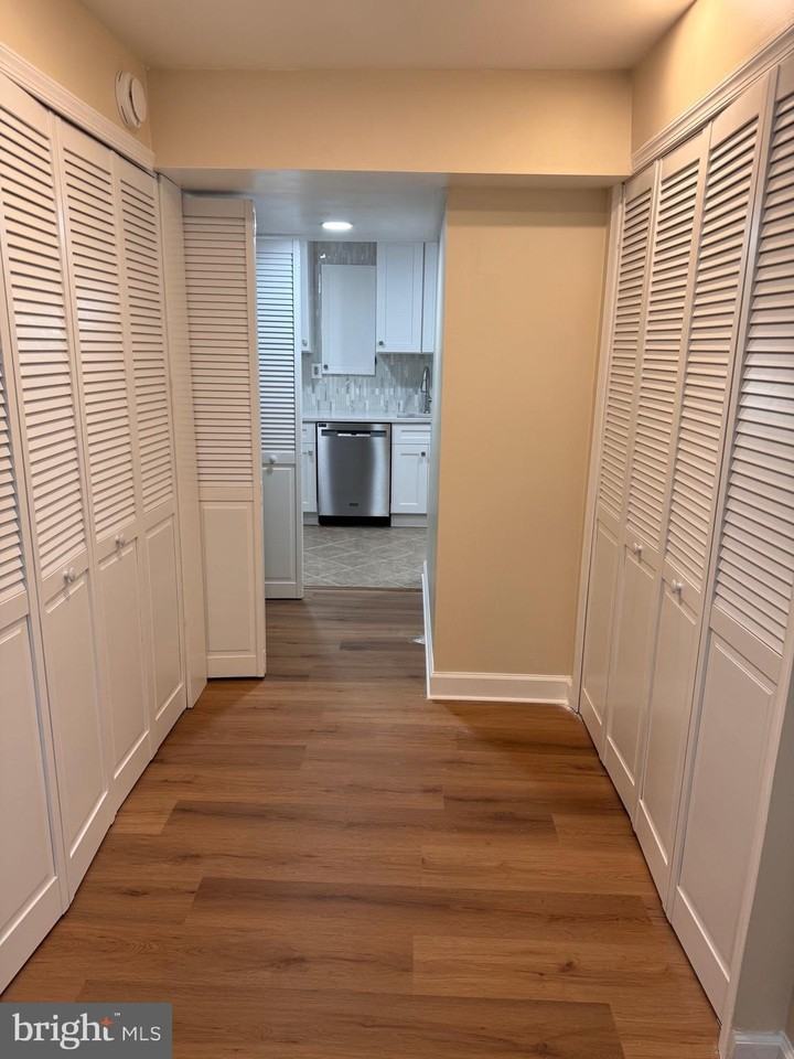 14789 Edison Ct - Photo 2 of 15