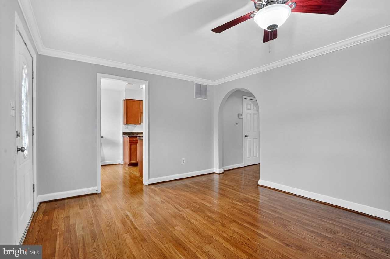 13110 Putnam Cir - Photo 5 of 36