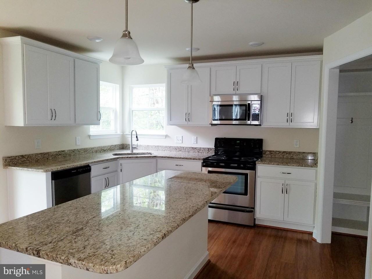 10312 Bluebird Ct - Photo 5 of 20