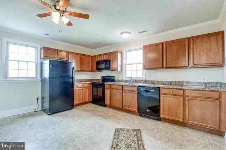 219 Millwood Ave Unit 2 #2 - Photo 5 of 16