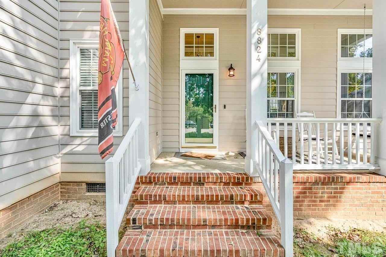 8824 Whitby Ct - Photo 4 of 25