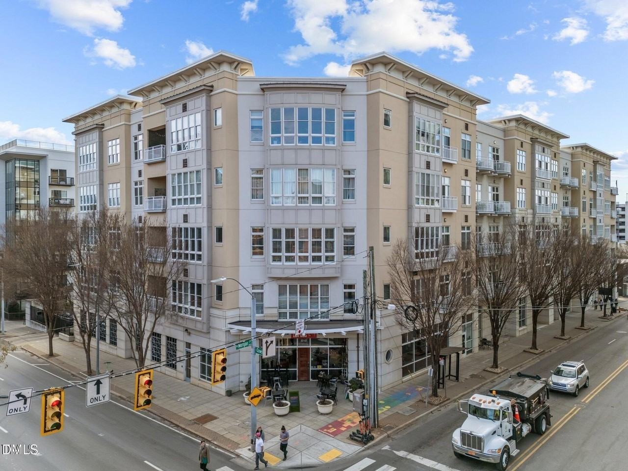 317 W Morgan St Apt 302 #302 - Photo 2 of 19