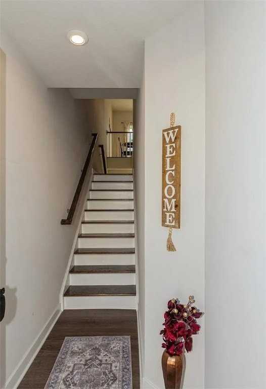 6702 Sycamore Way - Photo 7 of 29