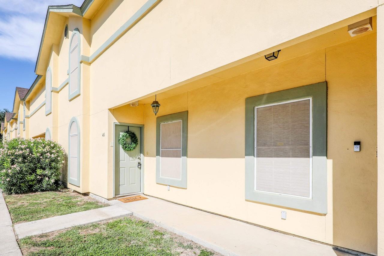 1000 Ranchway Dr - Photo 2 of 36