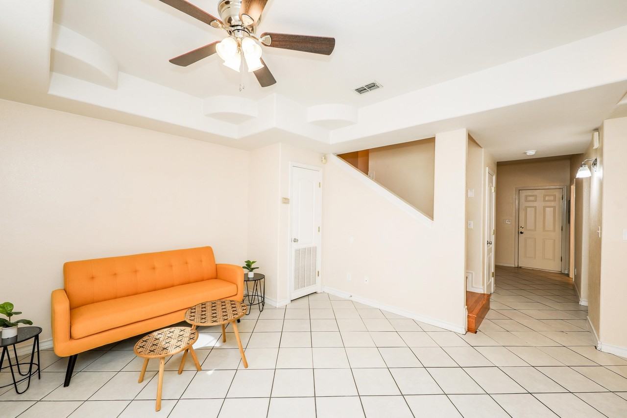 1000 Ranchway Dr - Photo 6 of 36