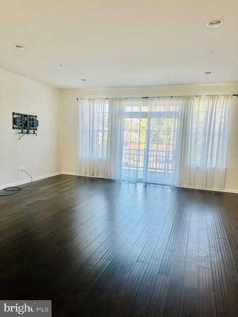 43718 Winterberry Way - Photo 3 of 35