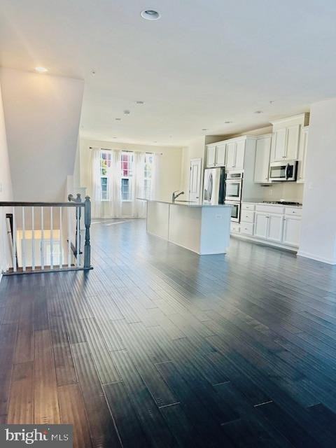 43718 Winterberry Way - Photo 4 of 35