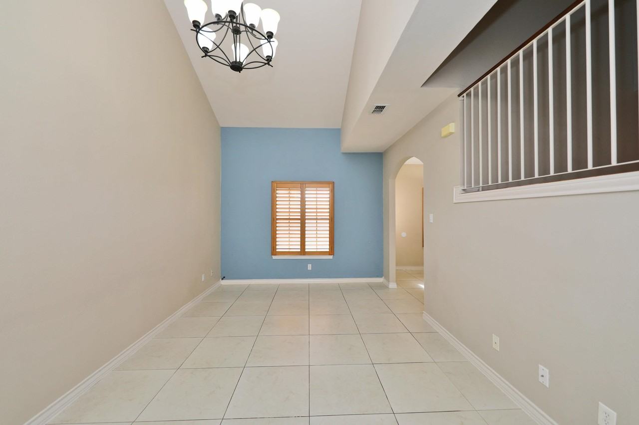 510 Shiloh Dr - Photo 4 of 28