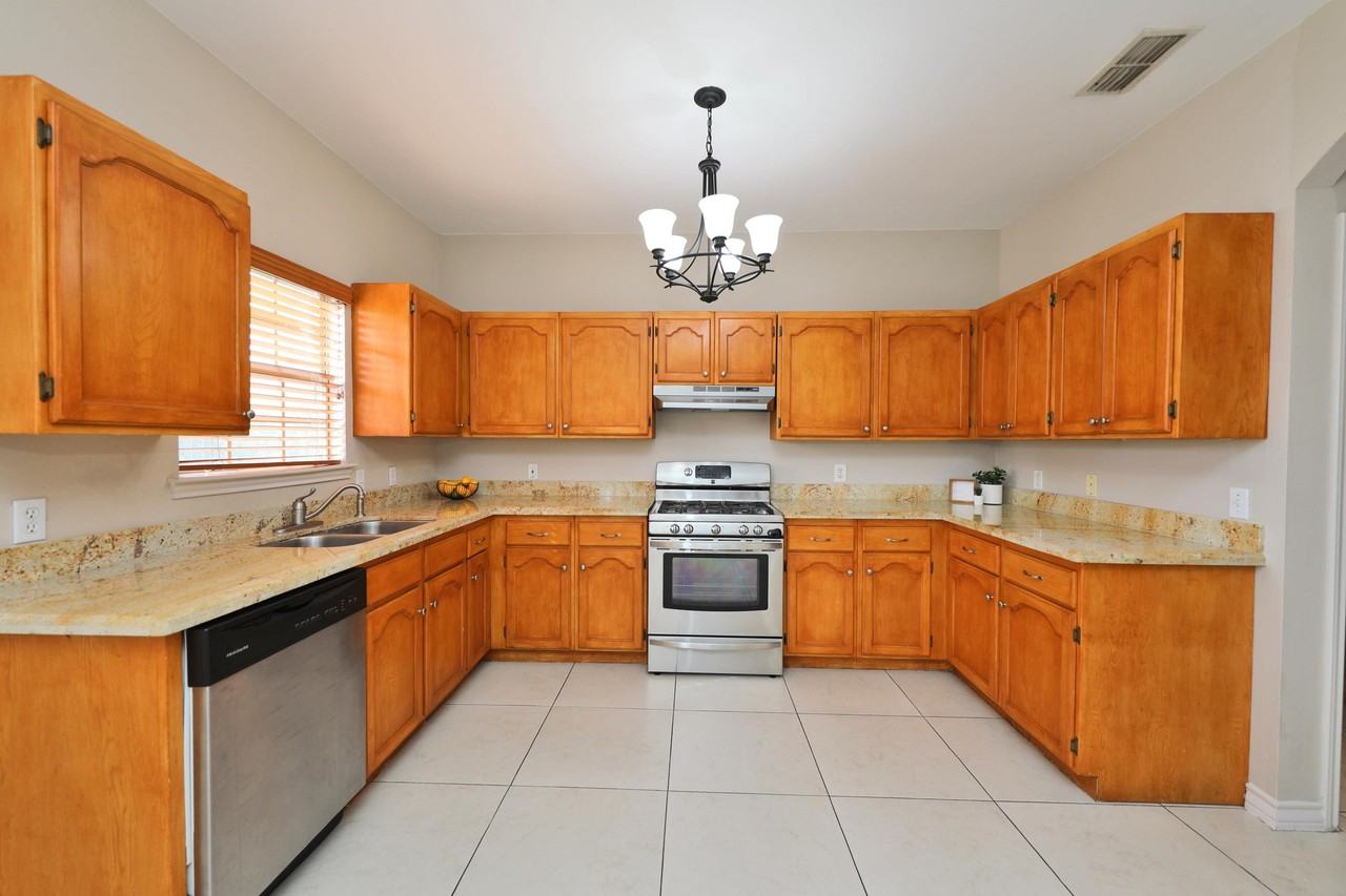 510 Shiloh Dr - Photo 7 of 28