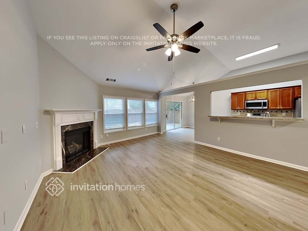 2373 Walnut Tree Lane Northeast - Photo 4 of 19