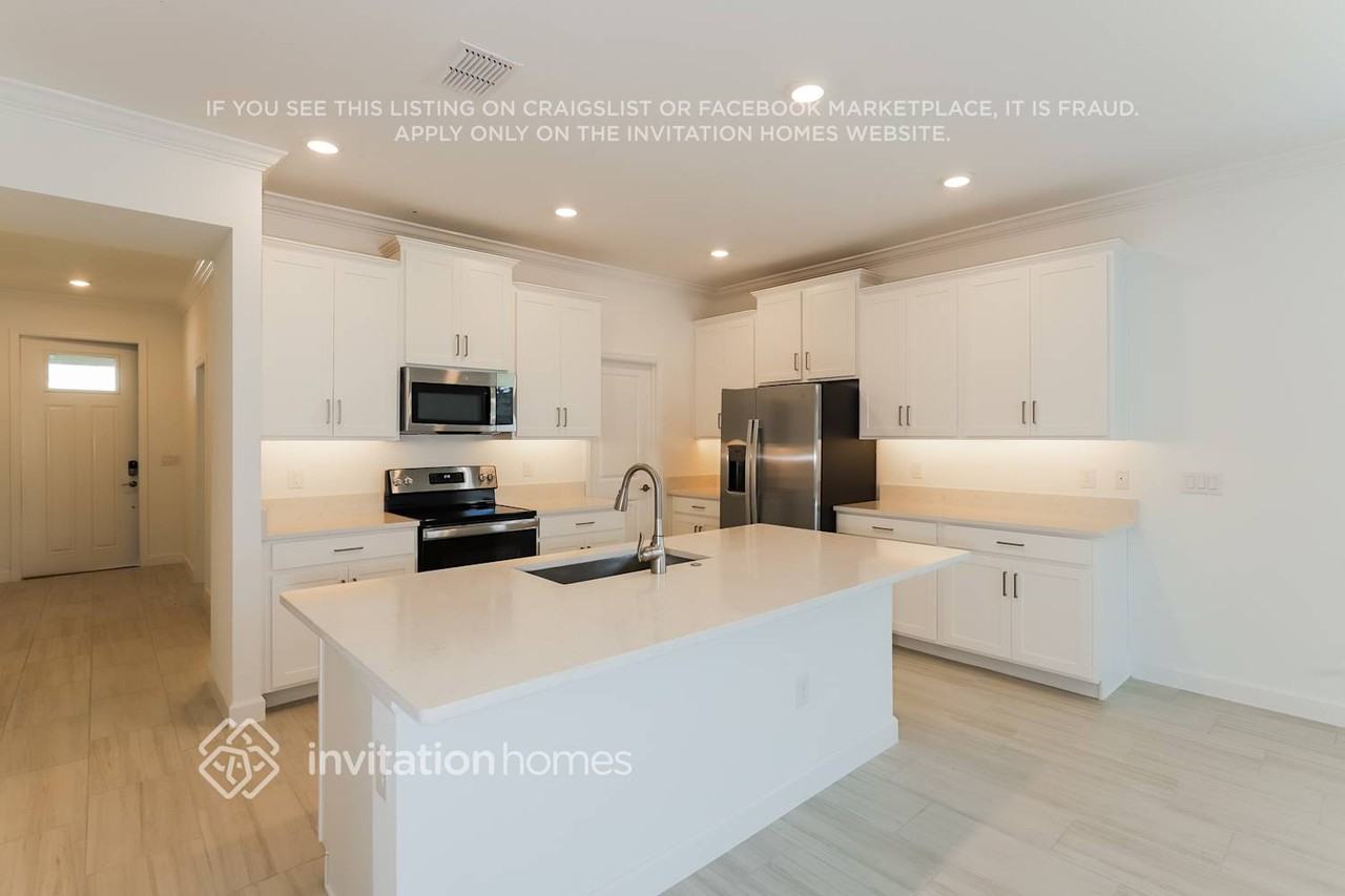 1745 142nd Terrace East - Photo 7 of 20