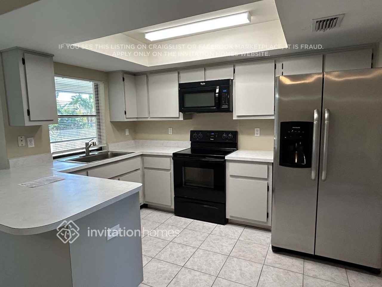 1012 Southeast 42nd Lane - Photo 4 of 18