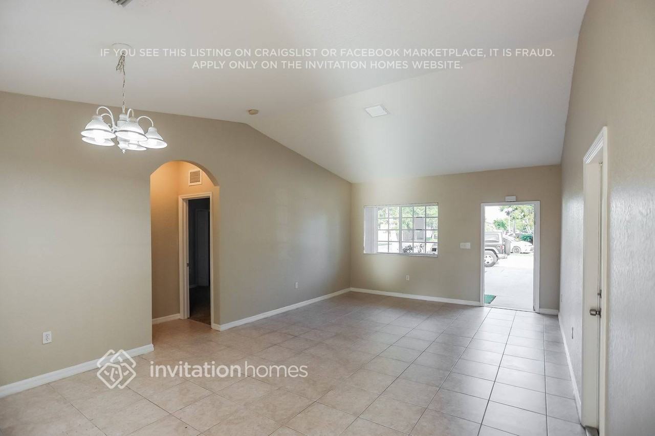 28550 Southwest 131st Court - Photo 4 of 16