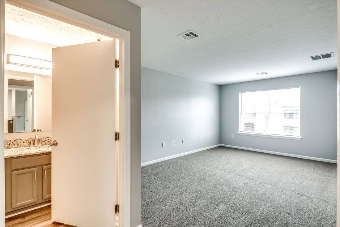 The Villas of Castleton Apartments - Photo 2 of 39