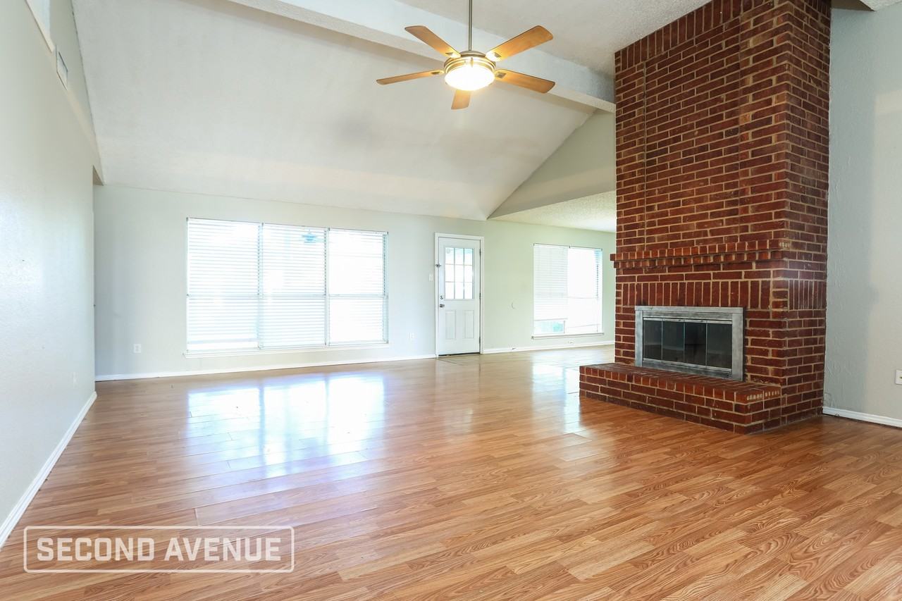 7002 Hawaii Ln - Photo 5 of 26