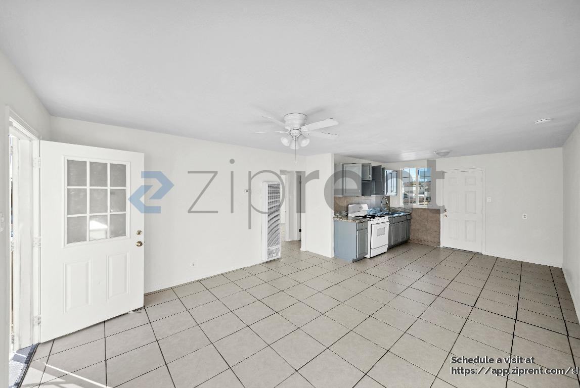 301 Maxine Street - Photo 5 of 17