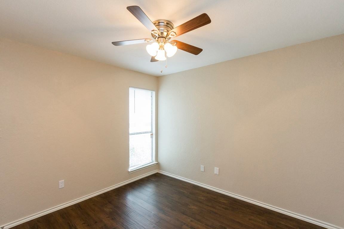 The Oaks at Live Oak - Photo 4 of 38