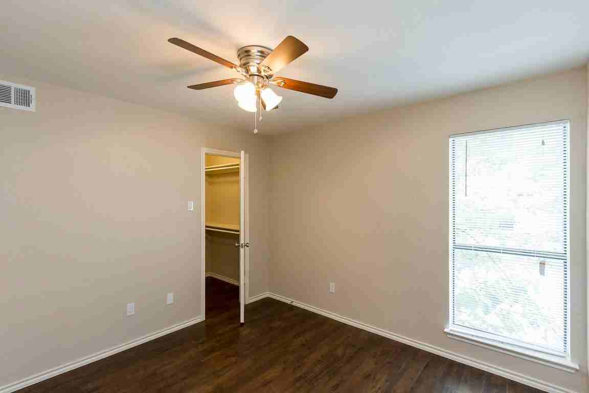 The Oaks at Live Oak - Photo 5 of 38