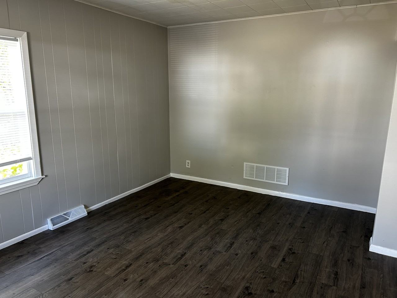 1020 East Frye Avenue - Photo 3 of 12