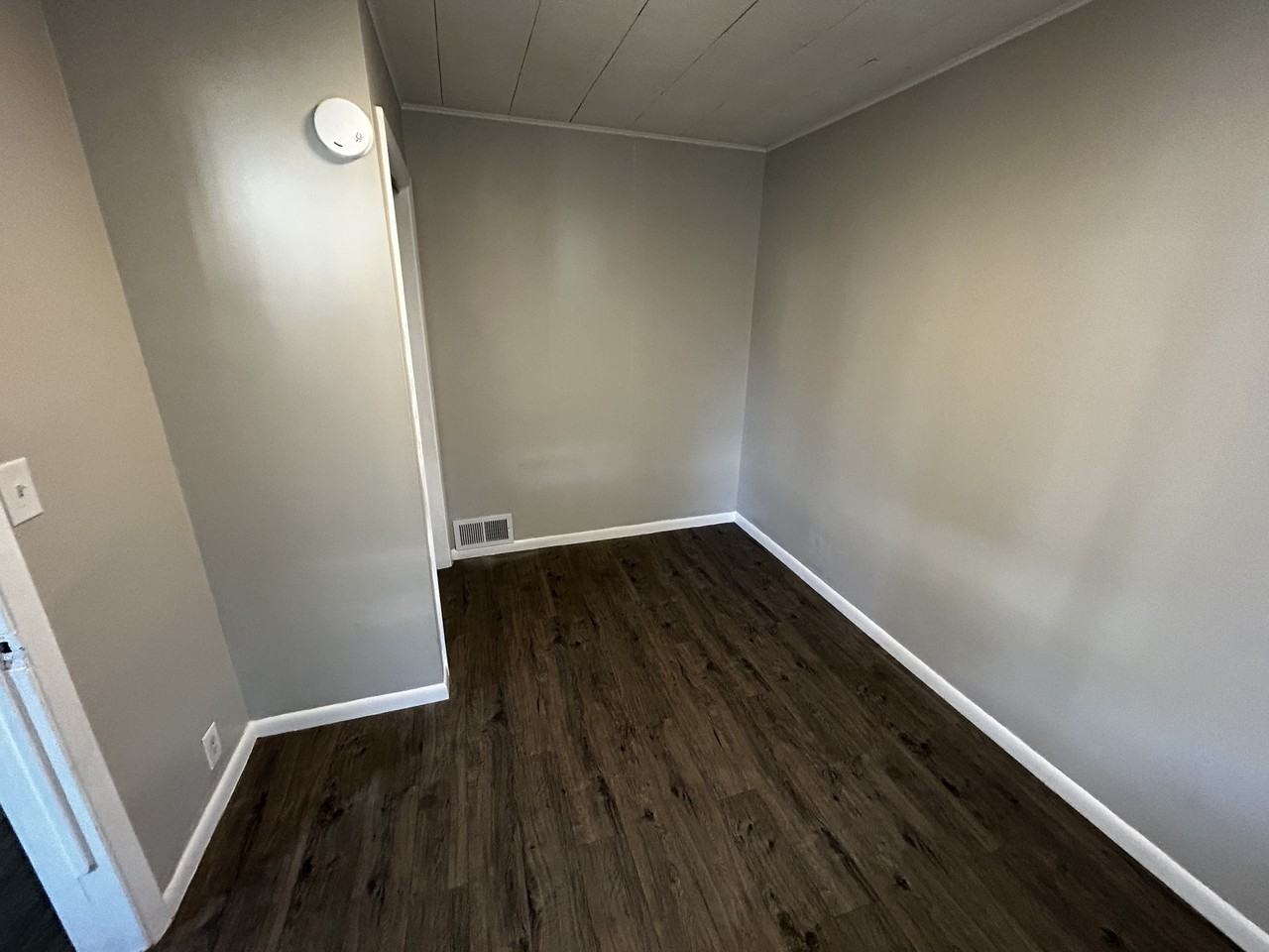 1020 East Frye Avenue - Photo 4 of 12