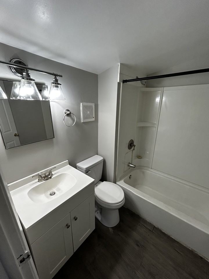 1020 East Frye Avenue - Photo 7 of 12