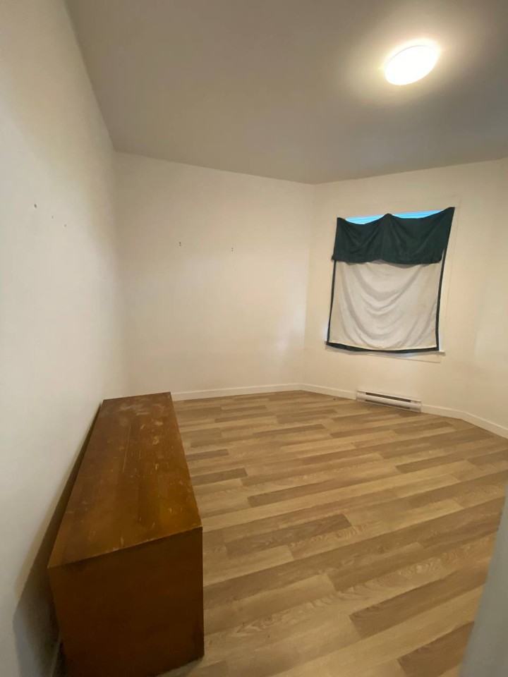 991 Selkirk Avenue - Photo 6 of 6