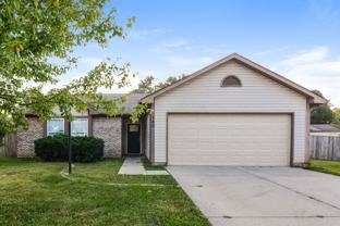 140 Park Place Blvd - Photo 1 of 1