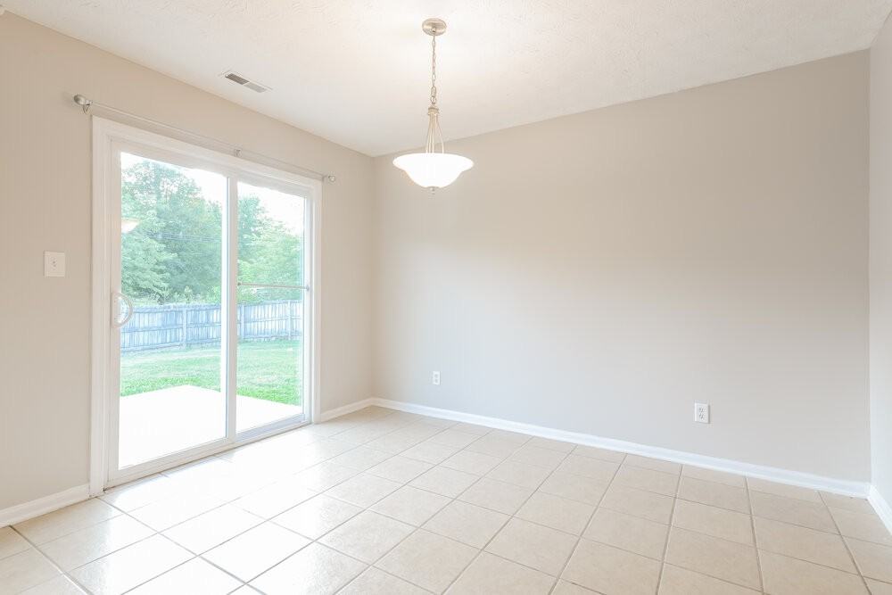 140 Park Place Blvd - Photo 5 of 16