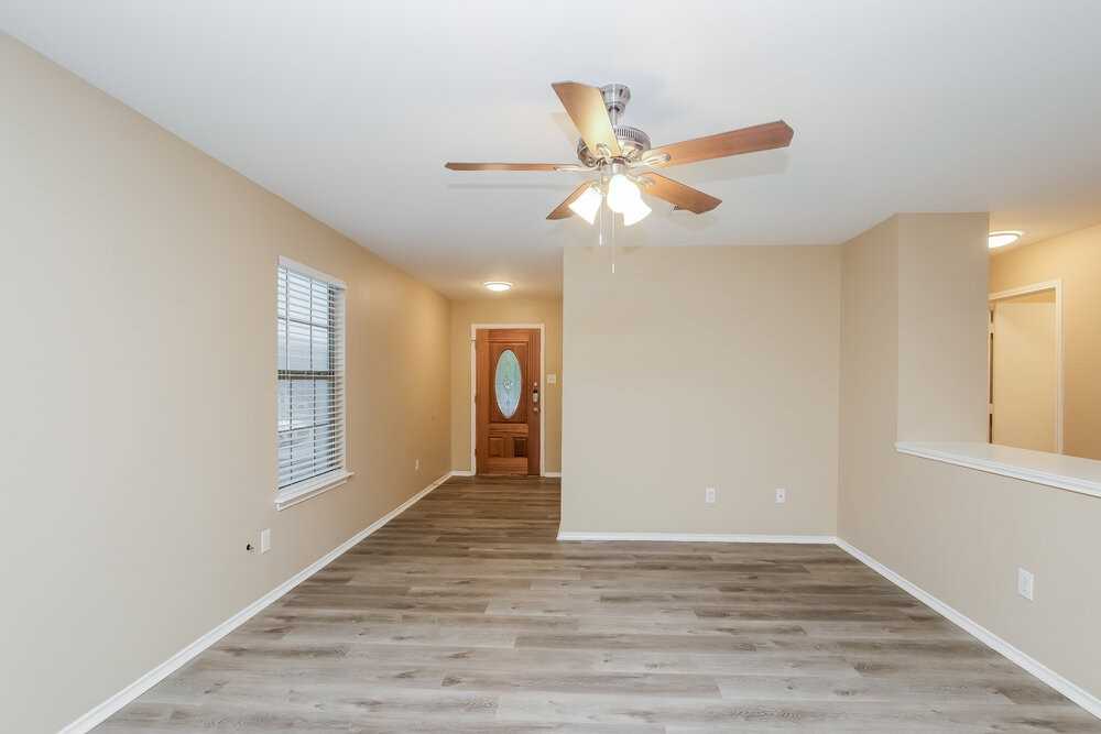 13710 Merseyside Dr - Photo 4 of 16