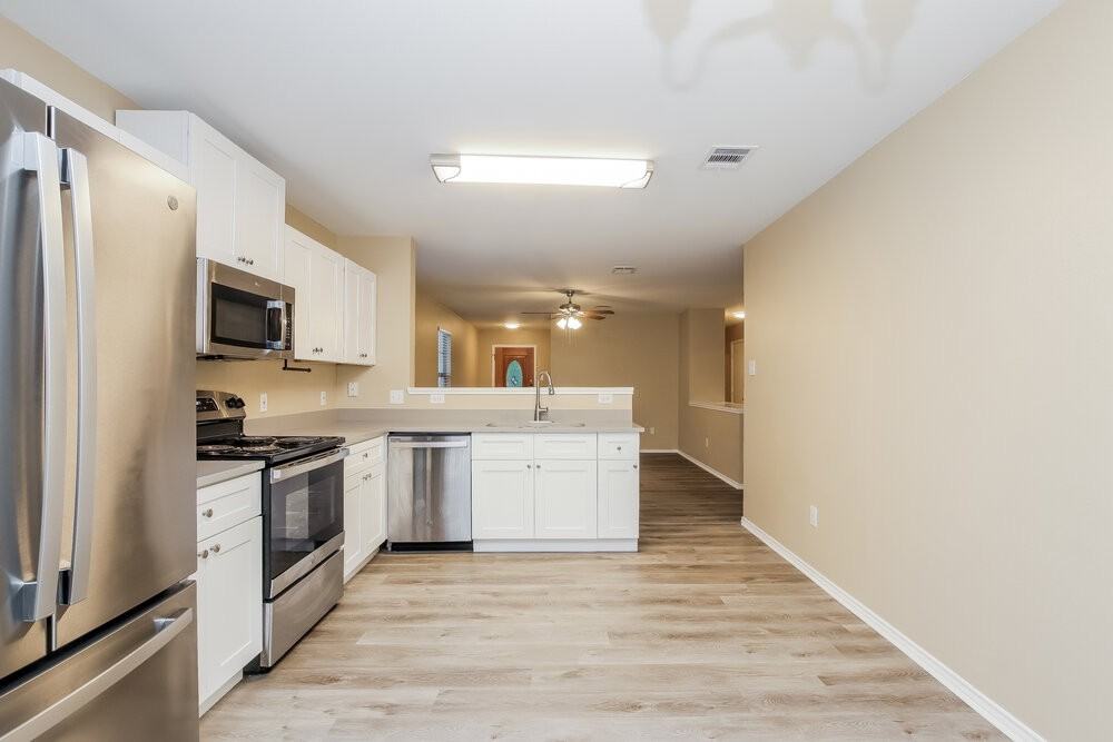 13710 Merseyside Dr - Photo 7 of 16