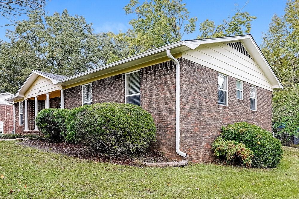 1831 Mara Drive Northeast - Photo 3 of 16