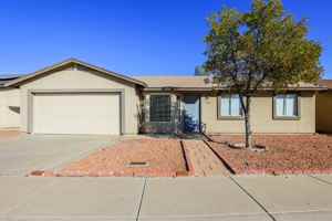 featured image of 1611 S 63rd Dr
