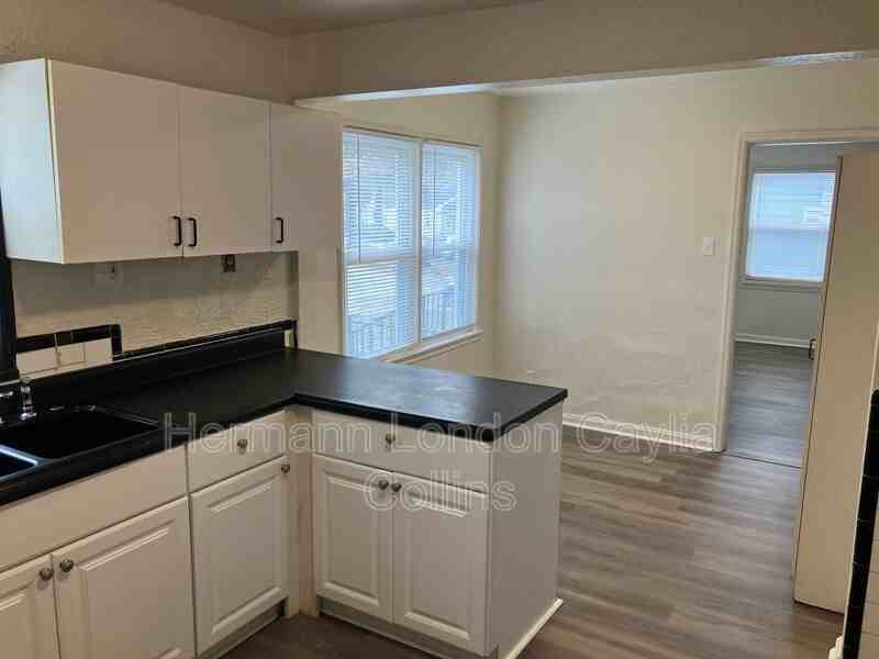 7504 Stanwood Dr - Photo 5 of 13