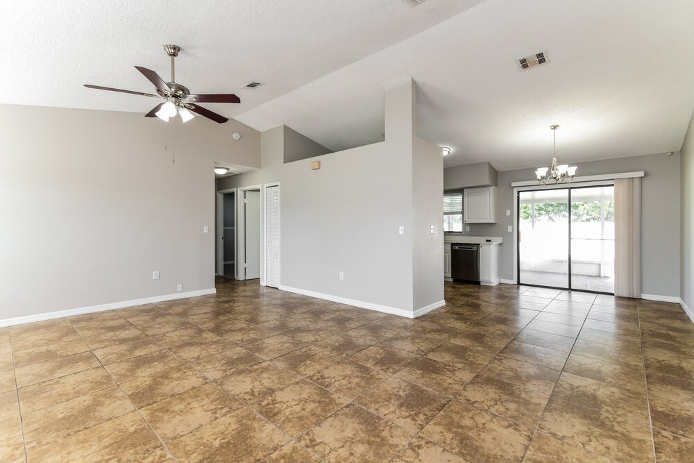637 Baldwin Dr - Photo 5 of 15