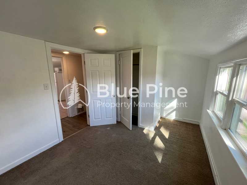 1244 S 4th Ave #1 - Photo 7 of 9