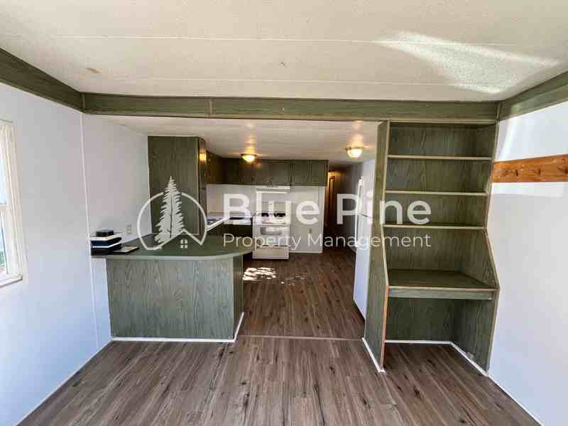 4530 S 5th Ave - Photo 3 of 10