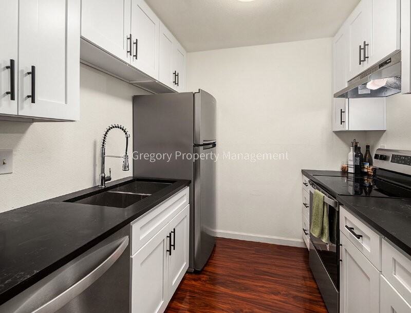 12415 Northeast 130th Court #H102 - Photo 6 of 23