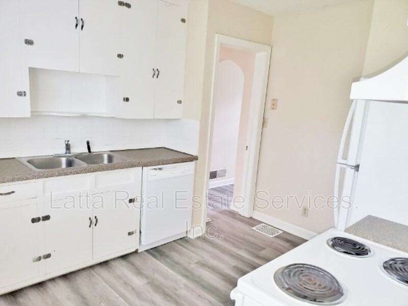 11329 East 39th Terrace South - Photo 5 of 11