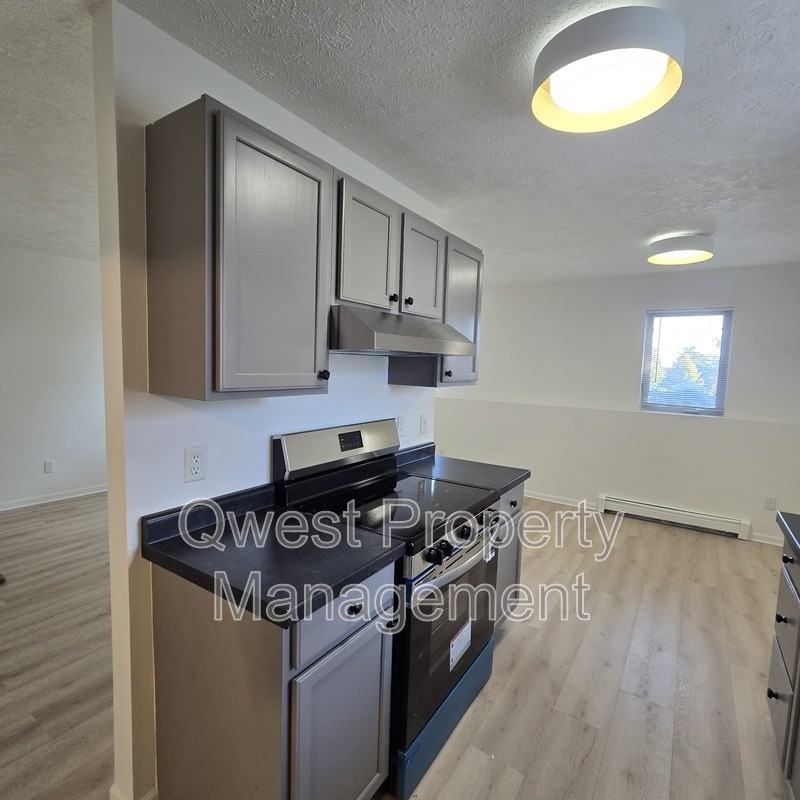 3829 Silver Lake Road #3