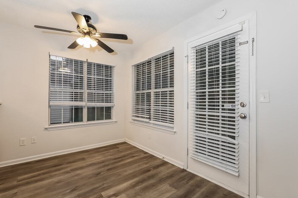 1427 Isleworth Cir - Photo 6 of 16