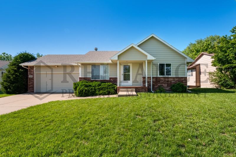 1318 N Aksarben Ct - Photo 2 of 31