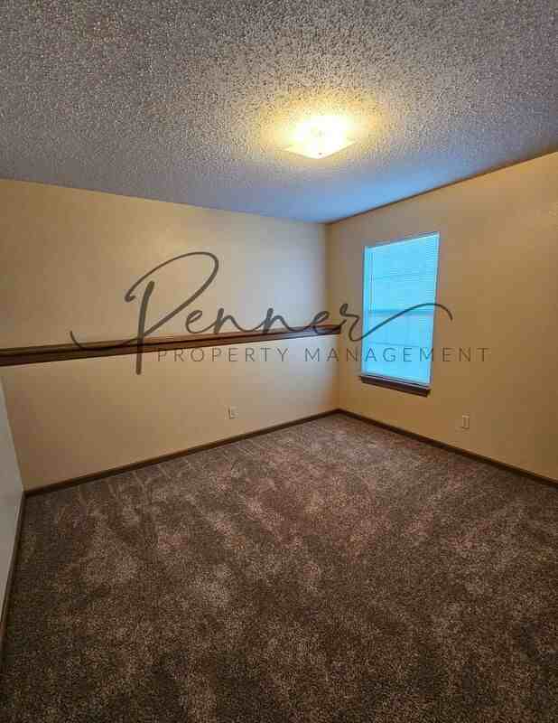 132 N Crest Dr - Photo 6 of 9