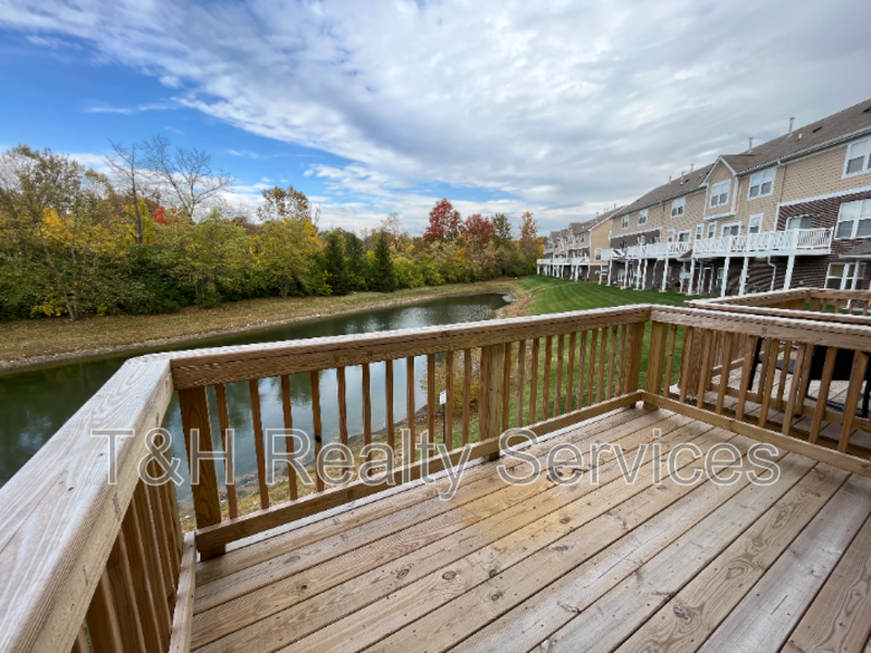 5642 Brownstone Dr - Photo 3 of 18