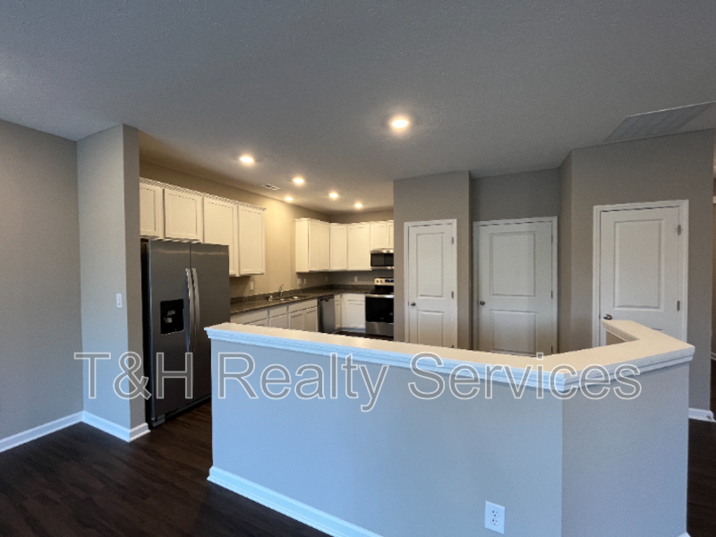 5642 Brownstone Dr - Photo 5 of 18