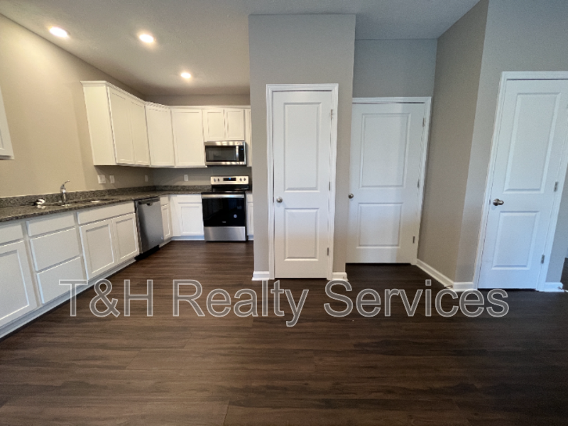 5642 Brownstone Dr - Photo 6 of 18